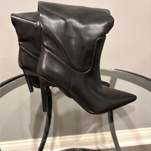 Elegant Black Women's Boots